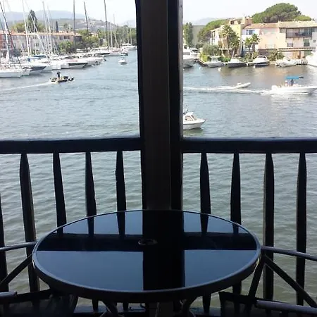 L'ange De Port Apartment *